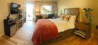 Ground Flor Master Bedroom w/street entrance