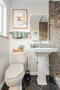 Private Bathroom in Lower Masterbedroom