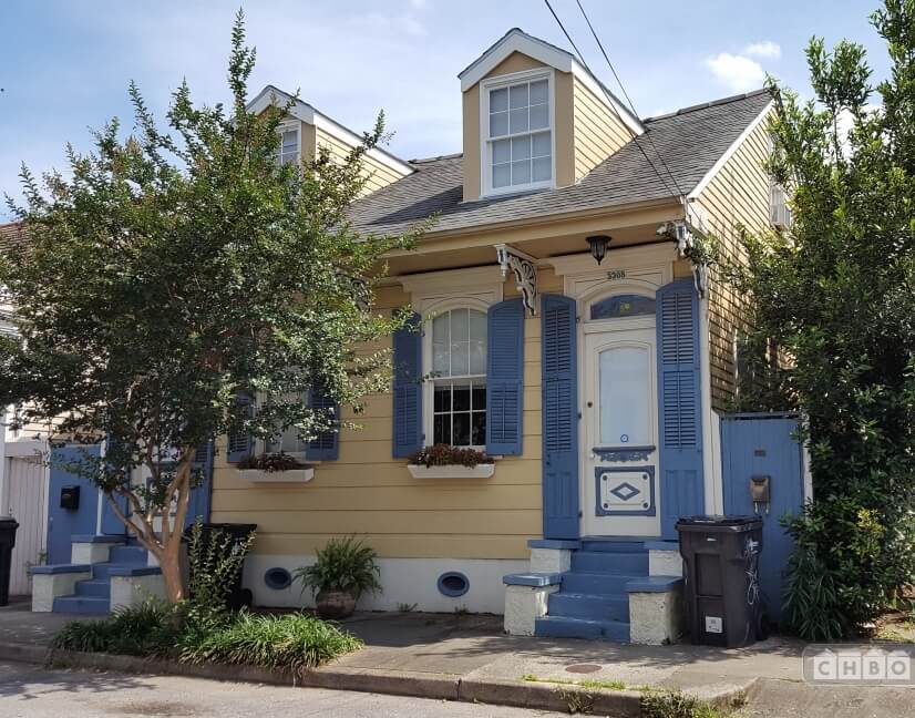 Remodeled Vintage 1840s Creole Cottage
