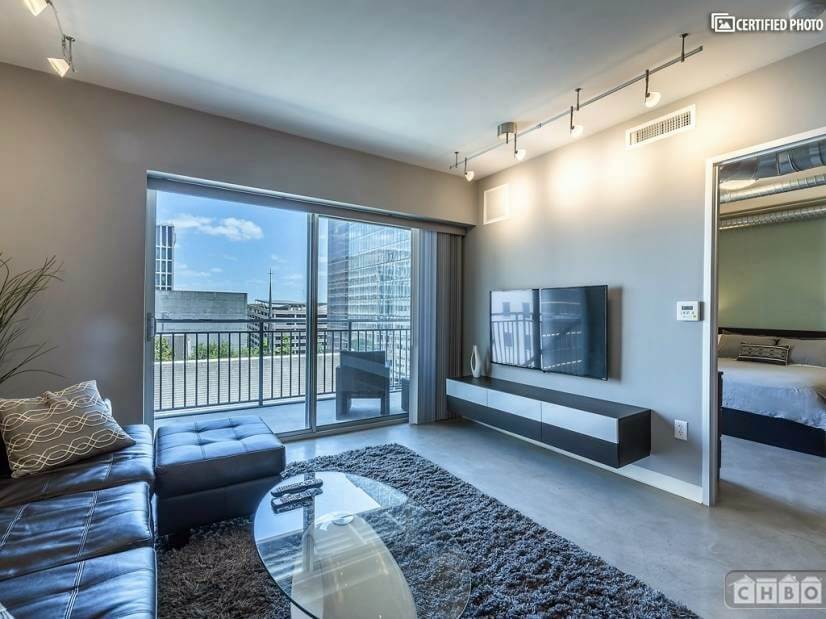 Furnished Condo - Center of Downtown