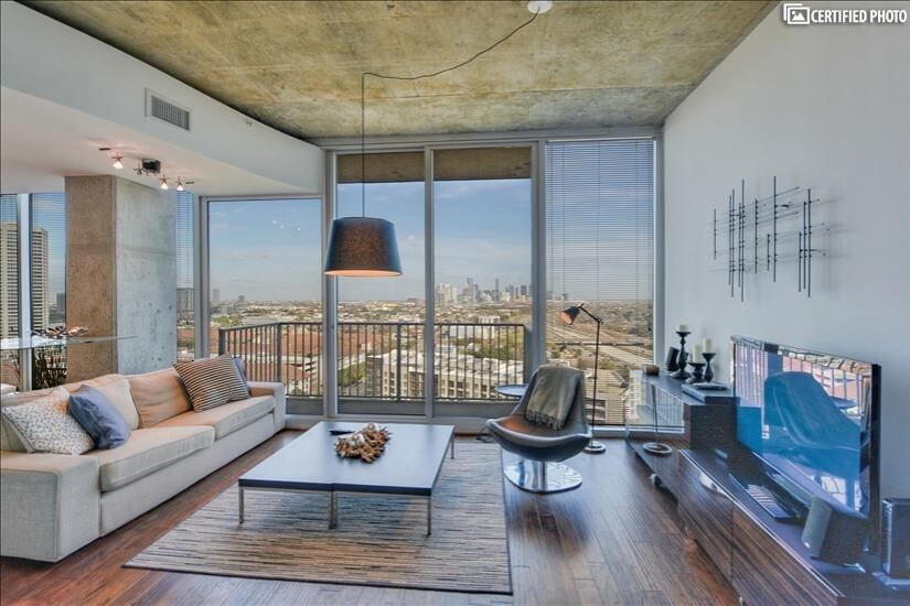 Furnished High-Rise Condo in Houston