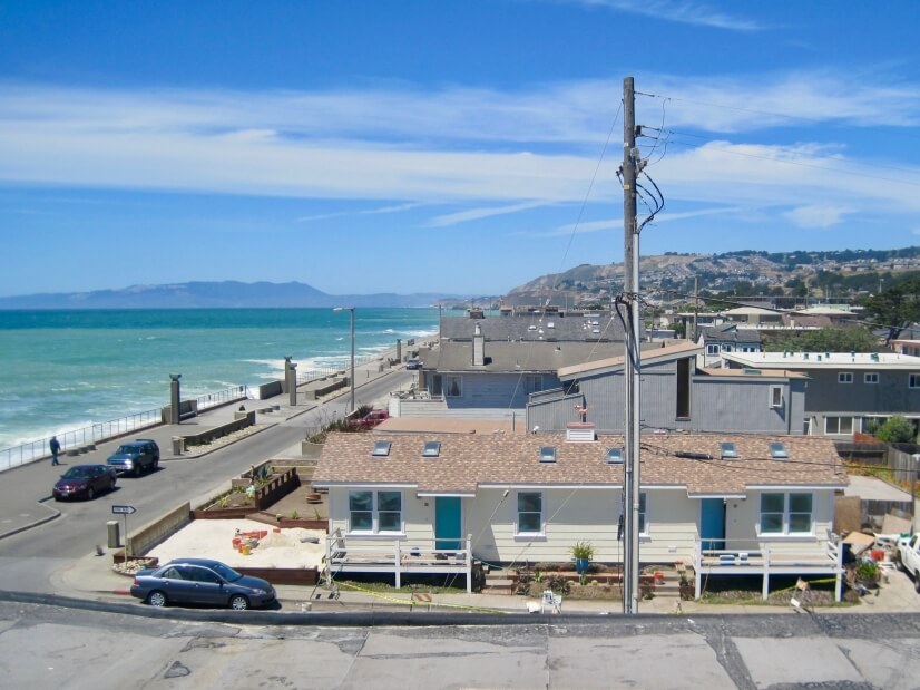 Beach-Front House Near SF w/ Parking (5)
