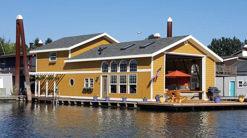 Columbia River Floating Home