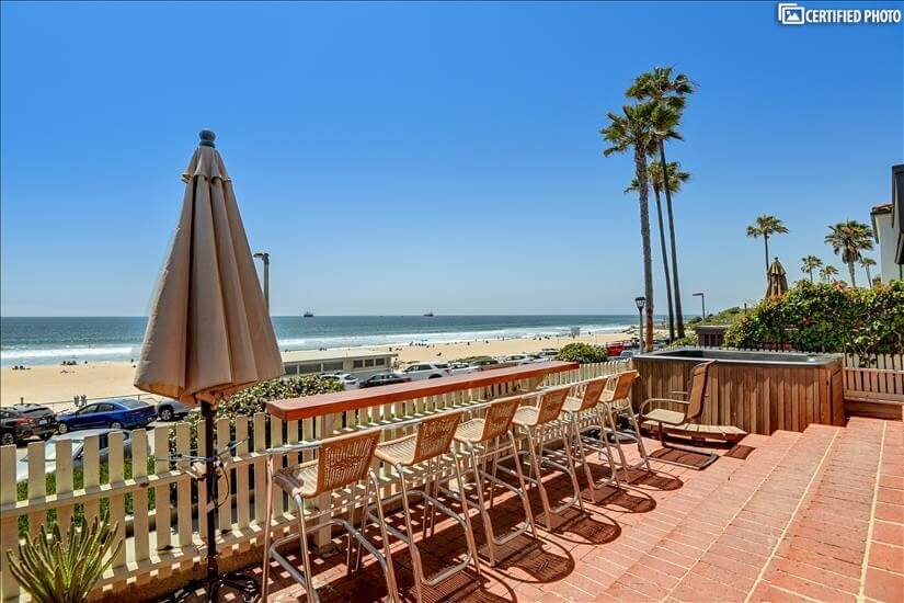 Furnished Beachside Rental at The Strand