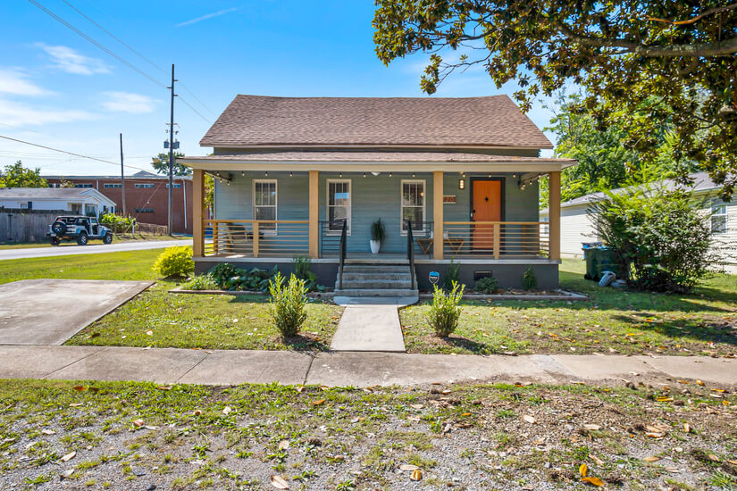 Remodeled 3 Bed, 2 Bath Ranch Bungalow