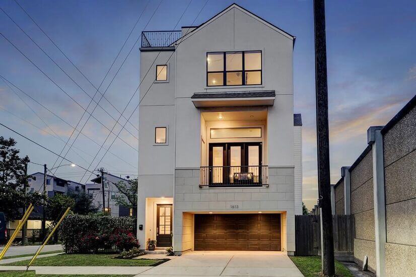 4Story Home w/ Rooftop in Heights & Yale