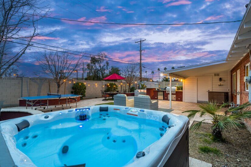 Family Home, Hot Tub, PingPong, Fire Pit