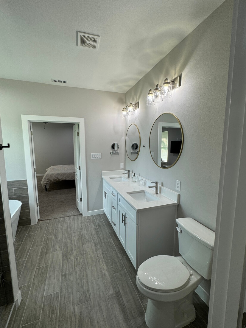 3BR Exec Home Near DT Wax WiFi Garage