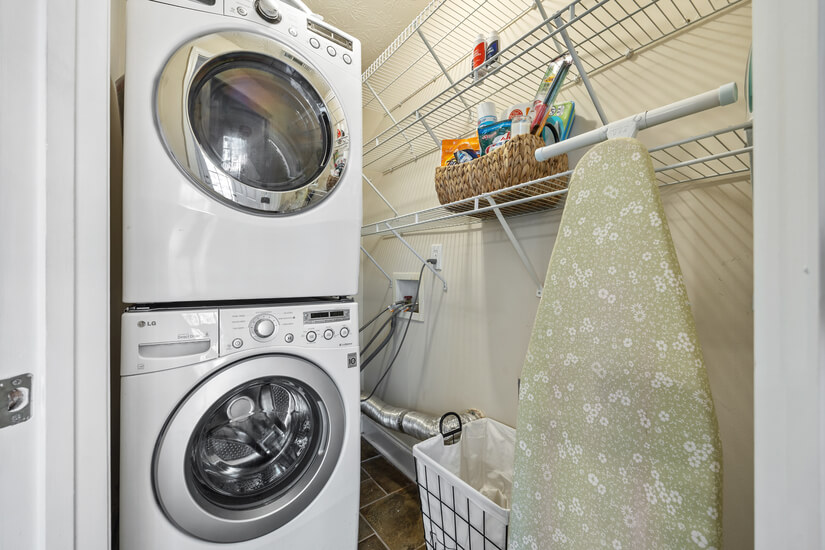 In Unit Washer and Dryer.  Great for Extended Stays.