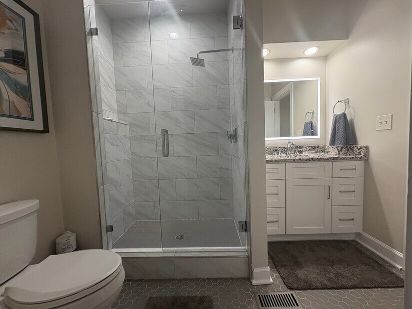 En Suite bathroom with glass shower