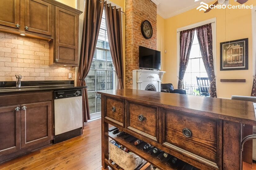Furnished Lower Garden District Condo
