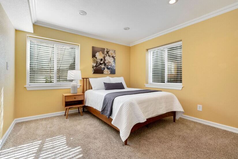 5 Bed 4 Bath Near Harmony Corridor