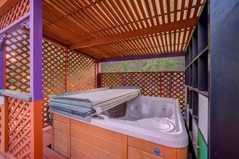 Outdoor Hot Tub
