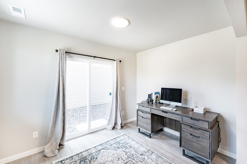 Newer Home Ideal for Teams or Families