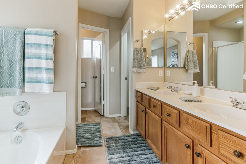 Fully Furnished Rental Home in Glendale