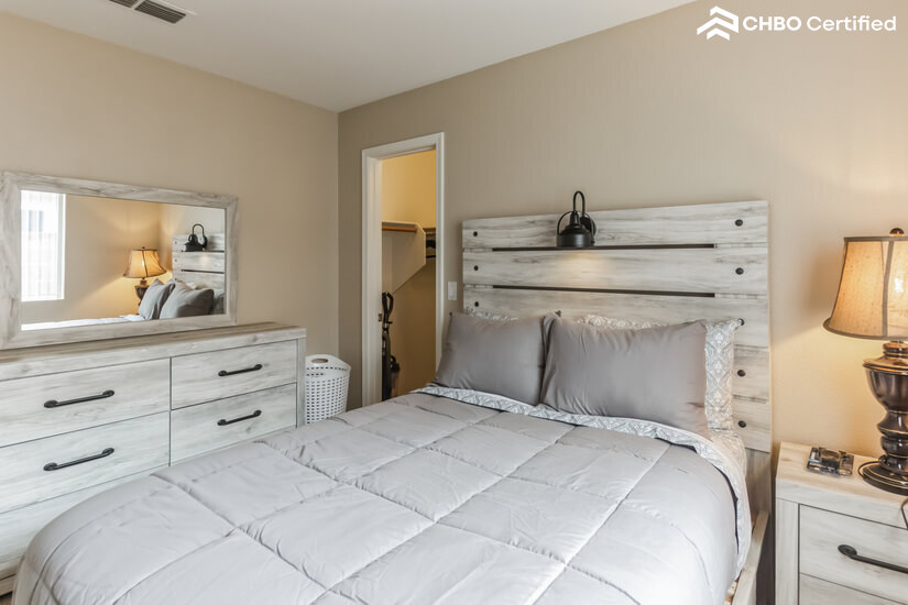 Fully Furnished Rental Home in Glendale