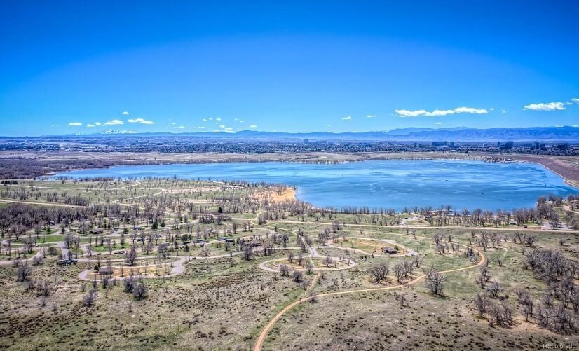 Less than 4 miles to Cherry Creek State Park and Reservoir.