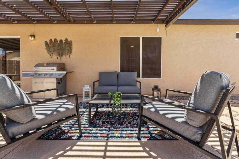 Modern & Cozy 4/2 With Salt Pool STV QC