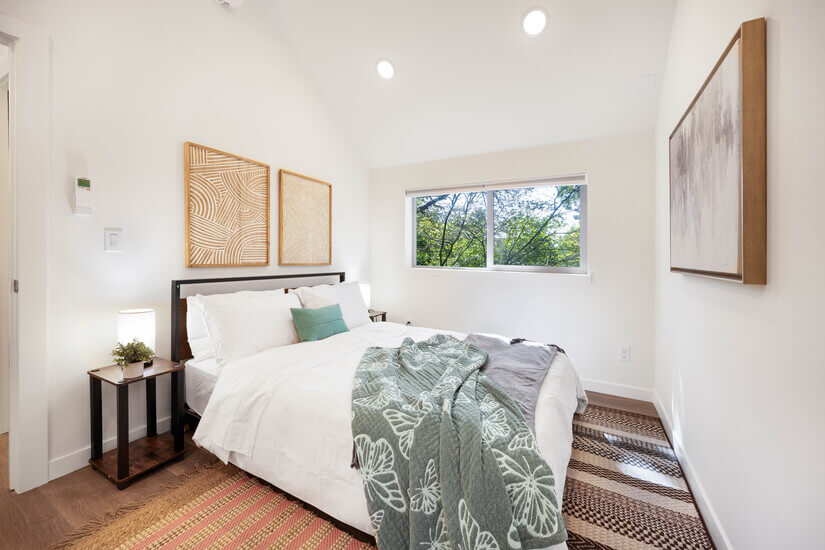 Turnkey 2BR Furnished Home Near UW