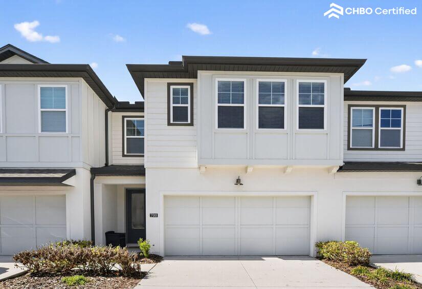 AMAZING 4BD 3 and Half Bath Townhouse