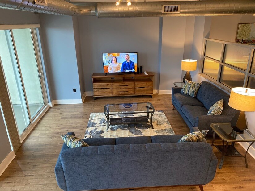 Living room,10 ft ceiling, 55