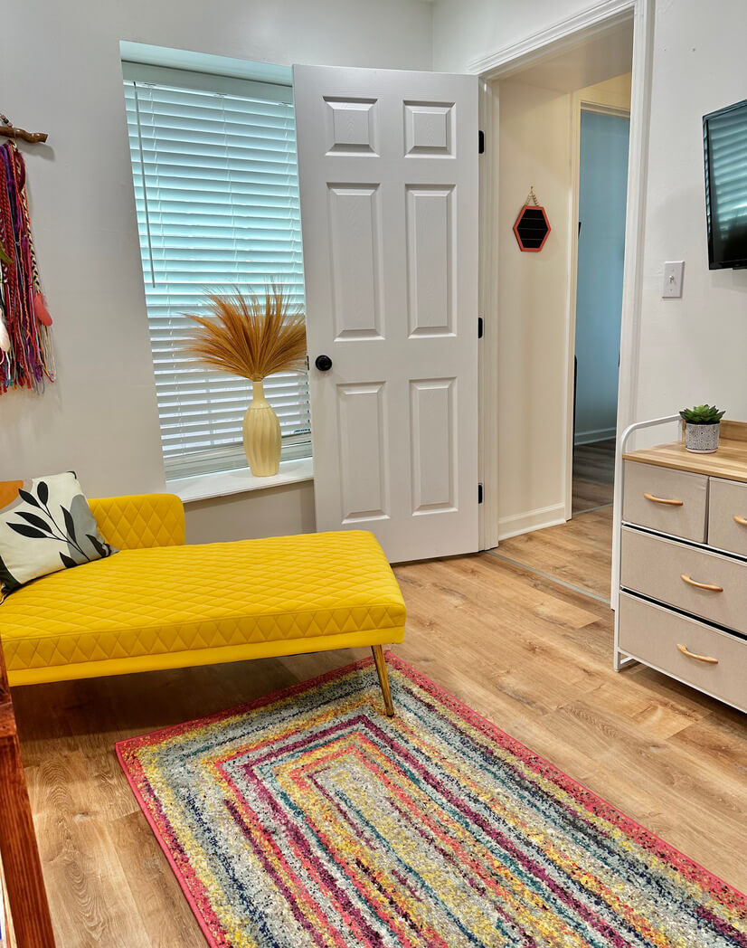 Furnished 1bed 1bath W/ Private Entrance