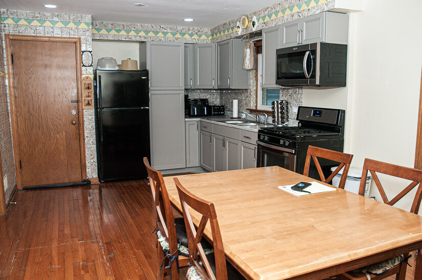 3 Bedroom 2-Bathroom with Pool Table