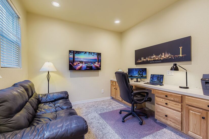 Spacious Office/Den