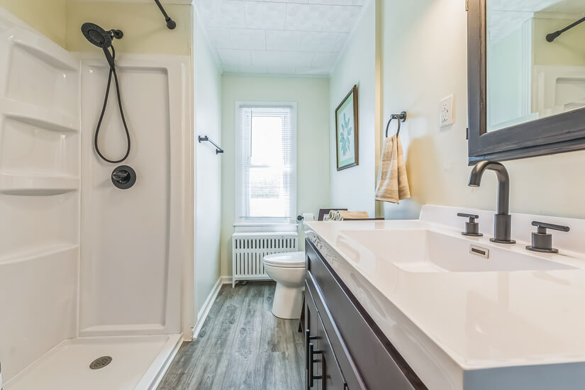 Remodeled Bathroom Between Bedrooms