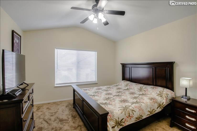 Master Bedroom - King Sized bed