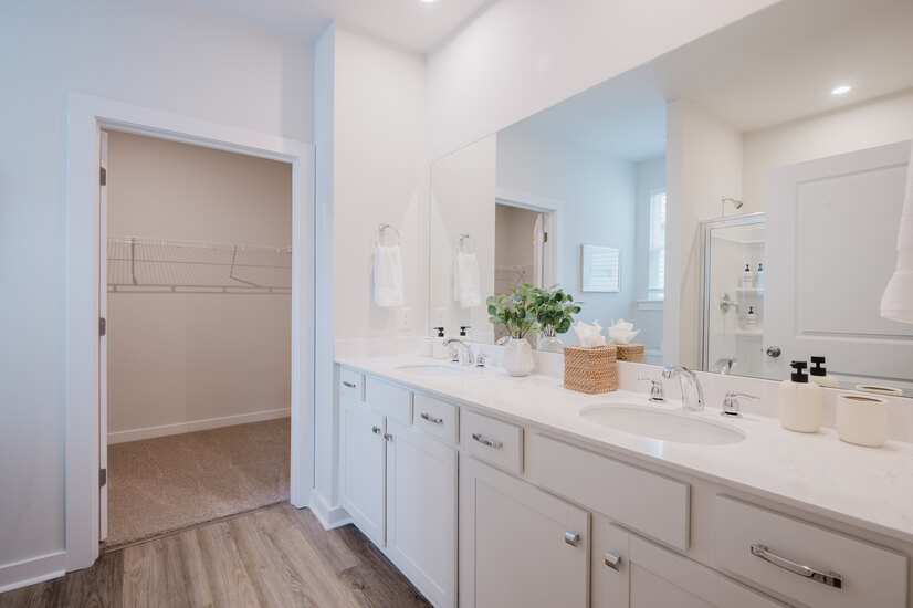 1st floor master bedroom vanity's