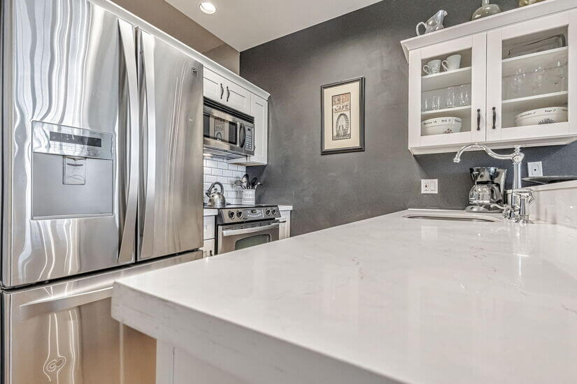 Furnished Jr 1BR Condo Bay Bridge Views 