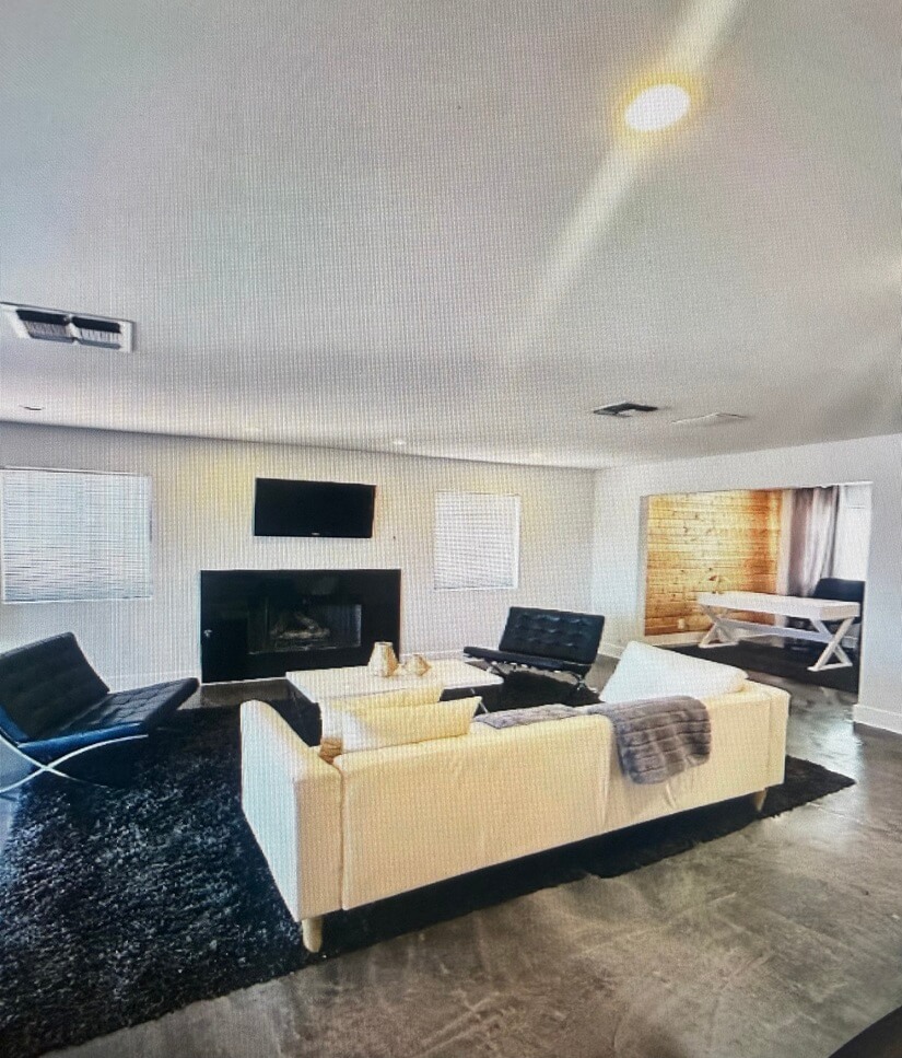 Strip View Town House 