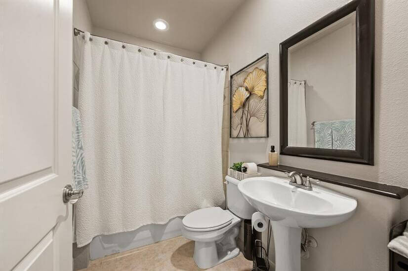 Furnished Lakeside Condo