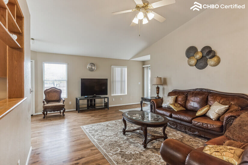 Fully Furnished Rental Home in Glendale