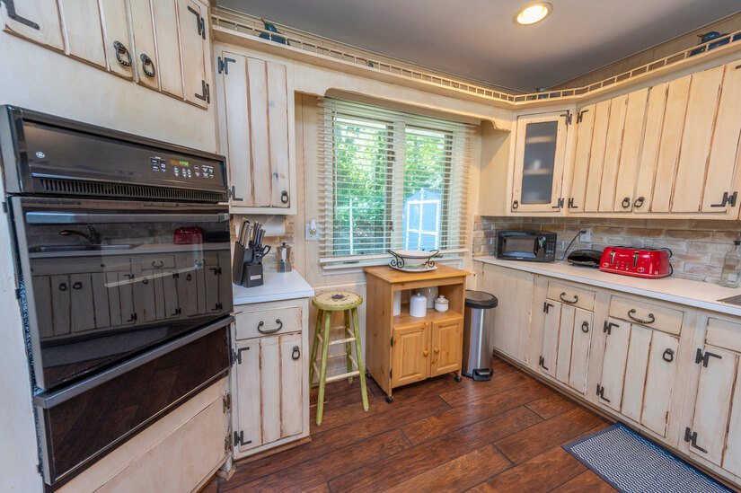 kitchen is equipped with everything you need for meal prep.