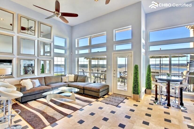 Luxury Lakefront Condo Villa on Travis