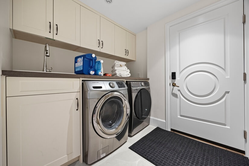 Vancouver Executive Luxury Home w/ View