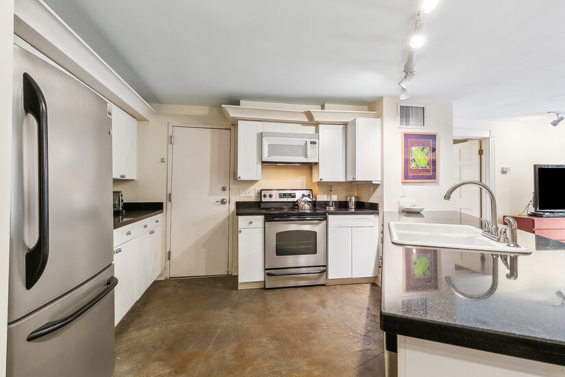 New Orleans Corporate Housing Near Lake