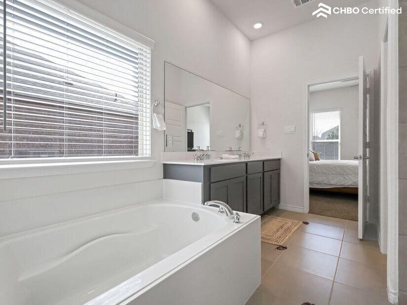 Little Elm 4 Bed Fully Furnished Home