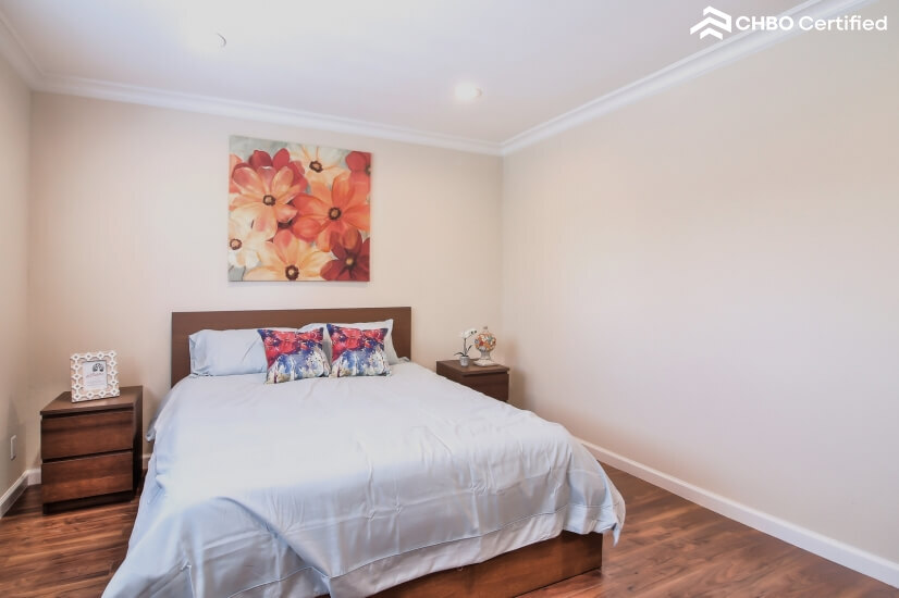 Luxury Executive Condo - New Renovation