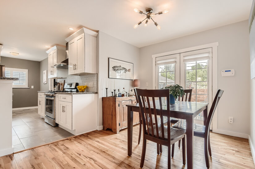 Breakfast area, opens to backyard