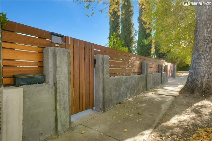 Walking distance of Ventura Boulevard