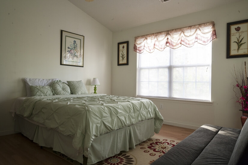 Gated Lovely 2bd Townhome