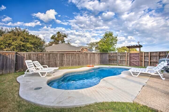 Elegant Home with Pool Gym 04mi to Lake