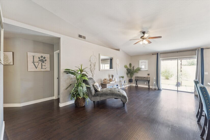 Modern & Cozy 4/2 With Salt Pool STV QC