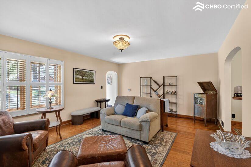Front door vestibule with closet at left