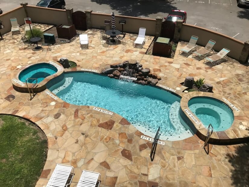 Fully Furnished 2bdr/2bth! Pools/HotTubs