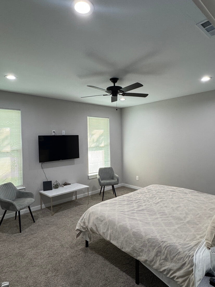 master bedroom with king size memory foam bed
