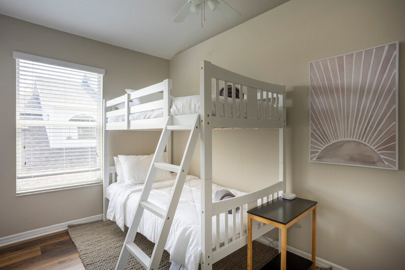 bedroom 3 with twin bunk beds